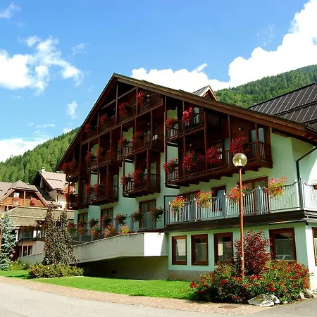 Domina Parco Dello Stelvio 4* كوغولو